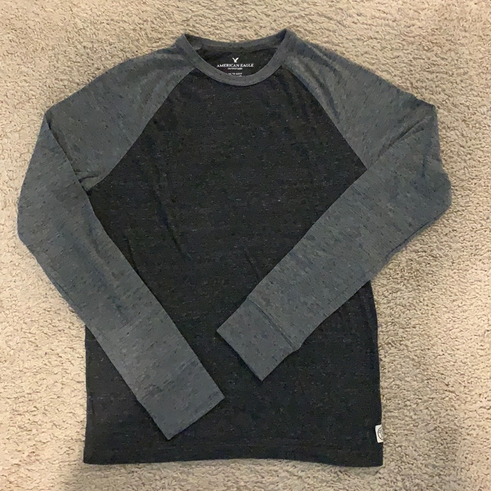 American Eagle Long Sleeve Tee